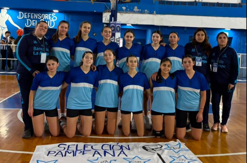 El Sub 14 inició la defensa del título con dos victorias (Foto- FPC)