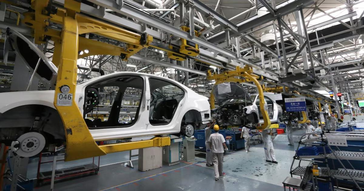 La actividad económica experimentó su segunda caída al hilo en mayo