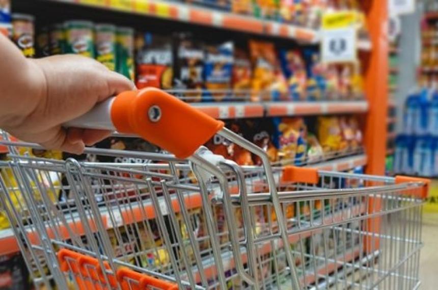 El consumo masivo volvió a caer en junio