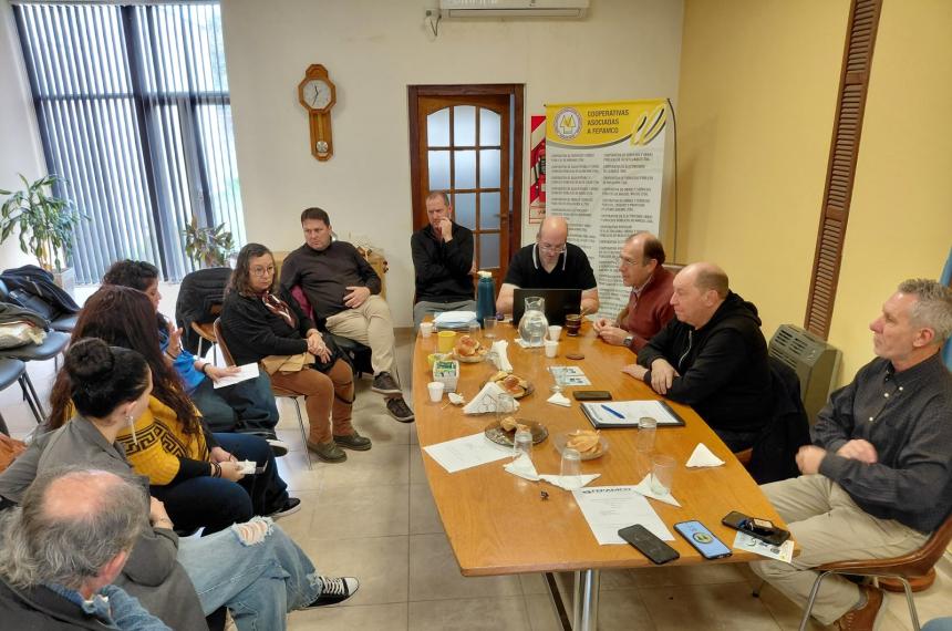 El encuentro fue motorizado por la Subsecretaría de Cooperativas