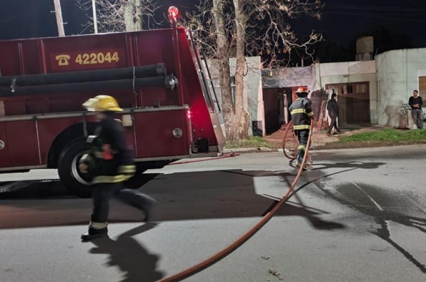 El fuego fue controlado por una dotación de Bomberos