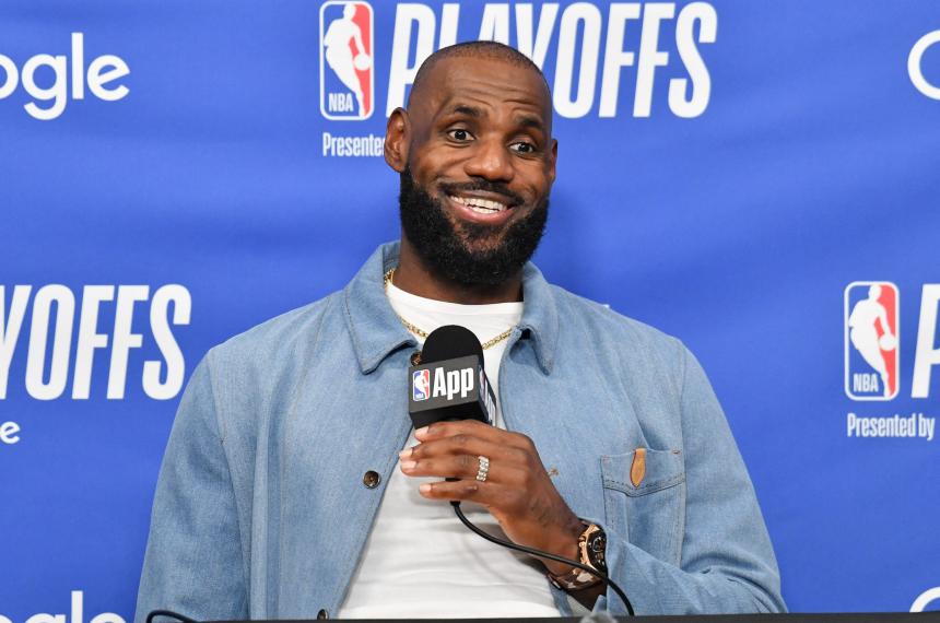 LeBron James seguir� su carrera en Philadephia 76ers