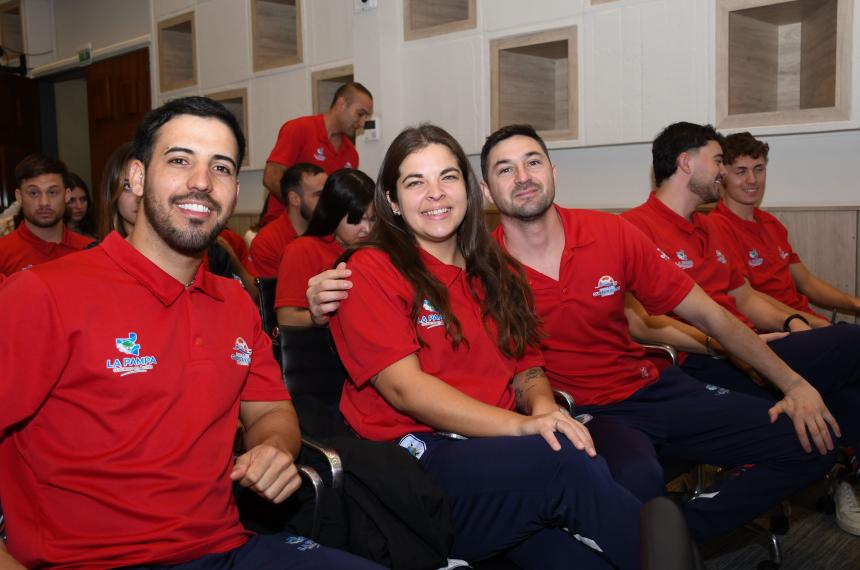 Los flamantes guardavidas recibieron sus certificados