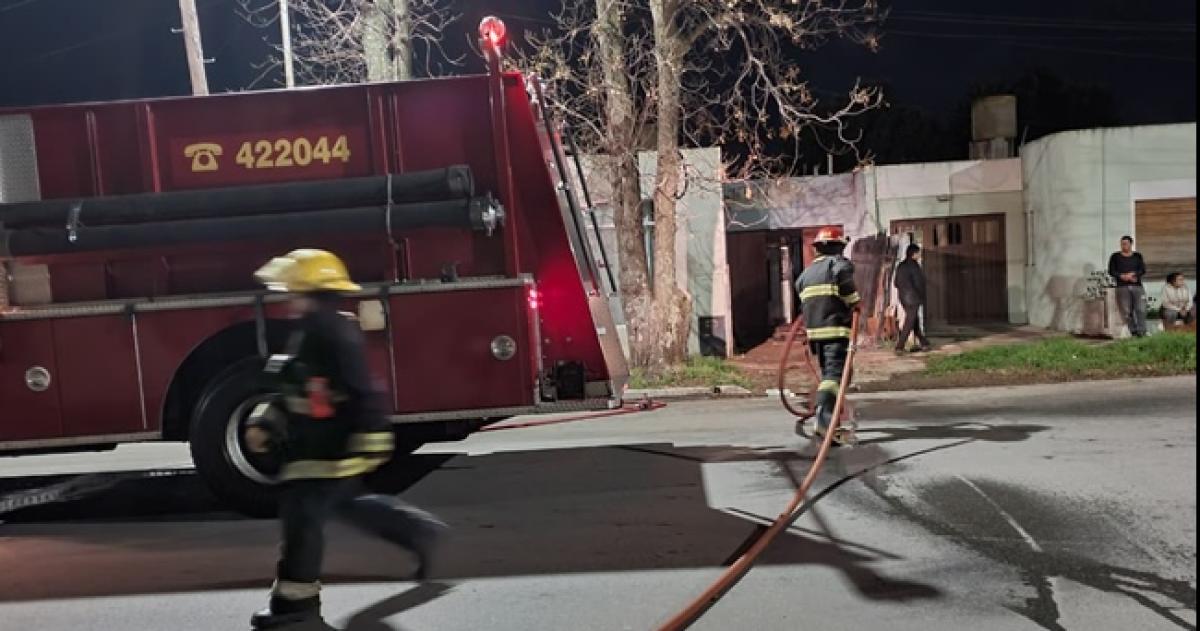 El fuego fue controlado por una dotación de Bomberos