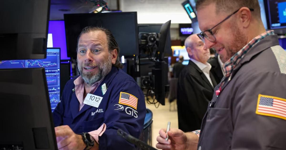 Wall Street opera sin rumbo en medio de la temporada de balances