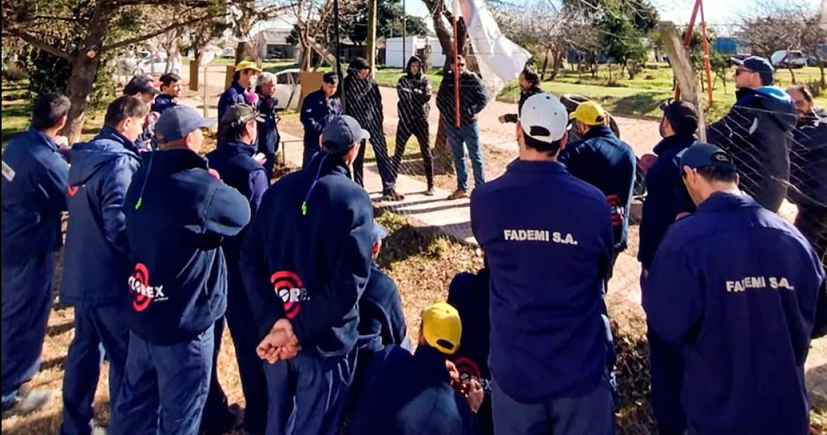 El conflicto salarial en FADEMI derivó en protestas violentas bloqueos y amenazas contra sus dueños