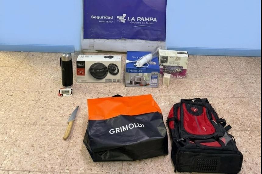 Los elementos eran trnasportados en una mochila y fueron recuperados por personal de la Seccional Segunda