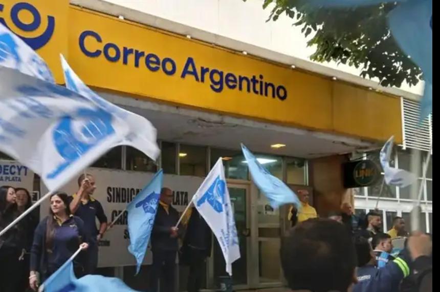 El gobierno ya cerró 300 locales y despidió a m�s de 7000 trabajadores