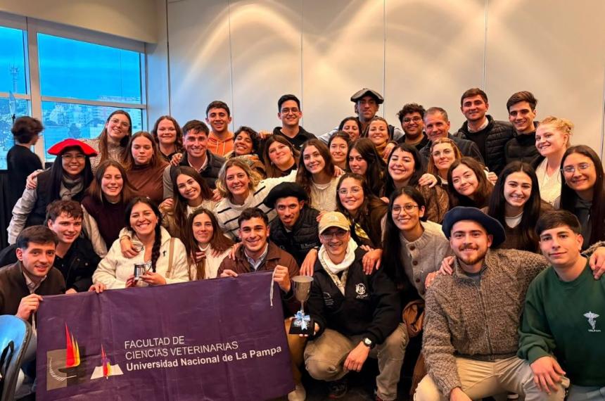 La delegación ganó el premio Juan José Guillandu