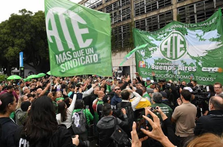 Advierten sobre un alarmante nivel de endeudamiento de los trabajadores del sector