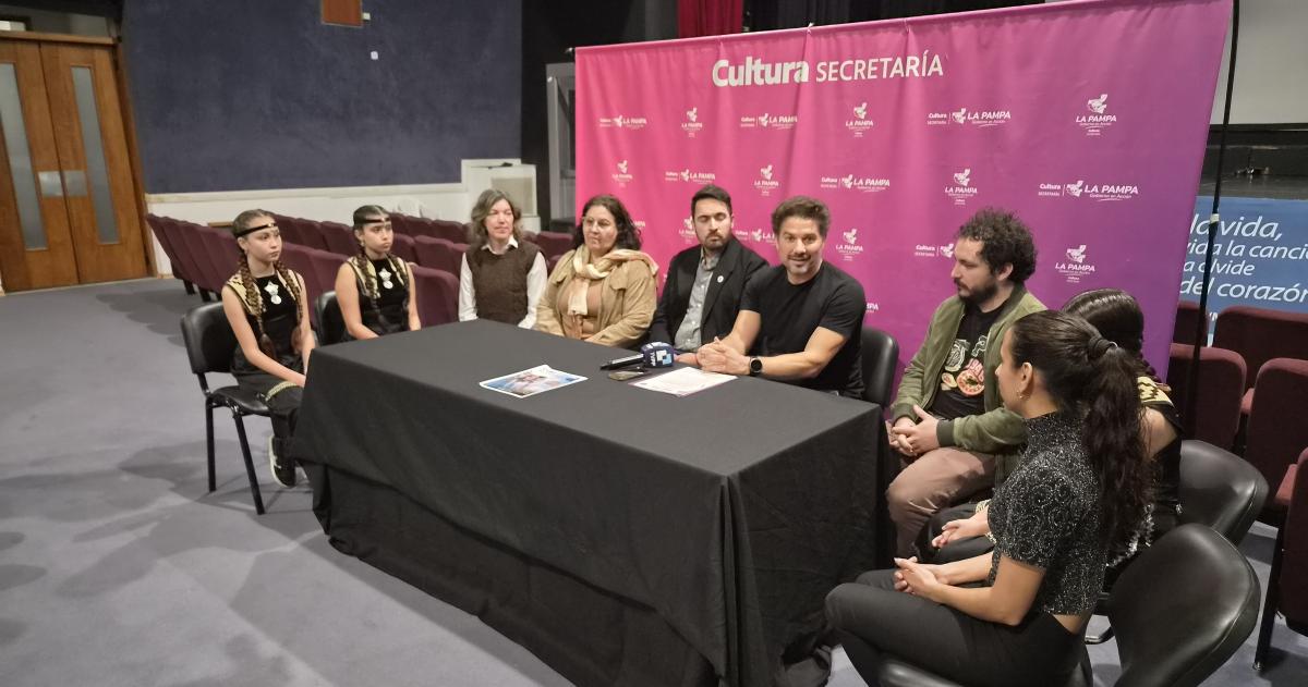 El anuncio de las autoridades culturales provinciales y municipales