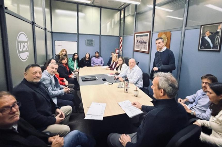 Diputados de la oposición recibieron a la pareja de Rancul