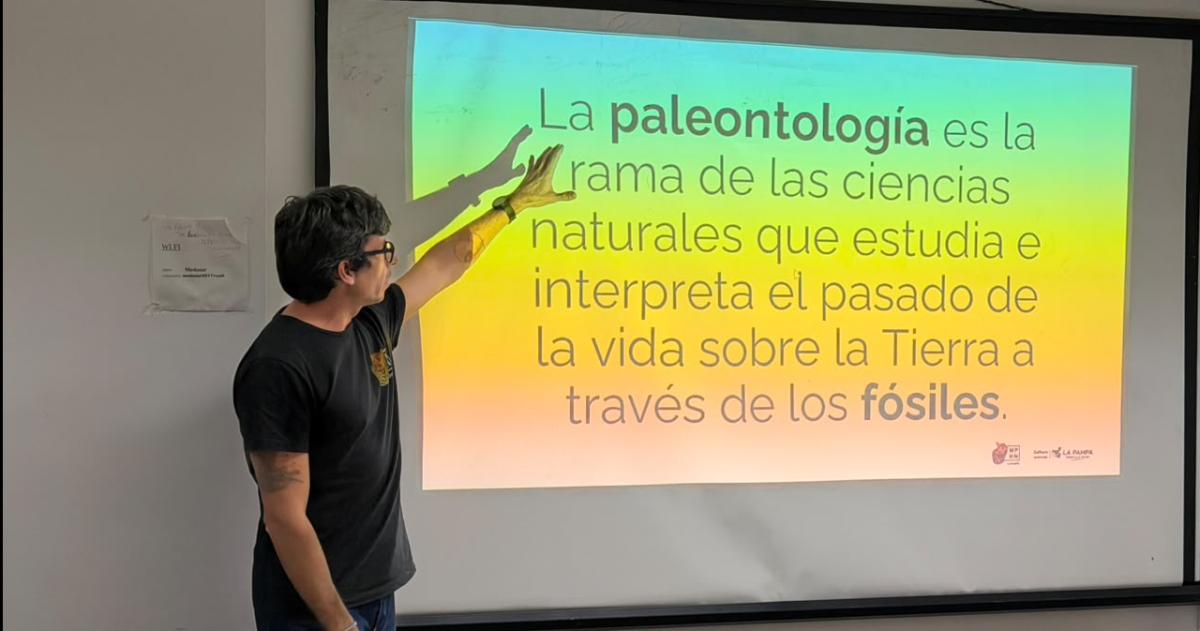 Primeras Jornadas de Geologiacutea Mineriacutea y Turismo