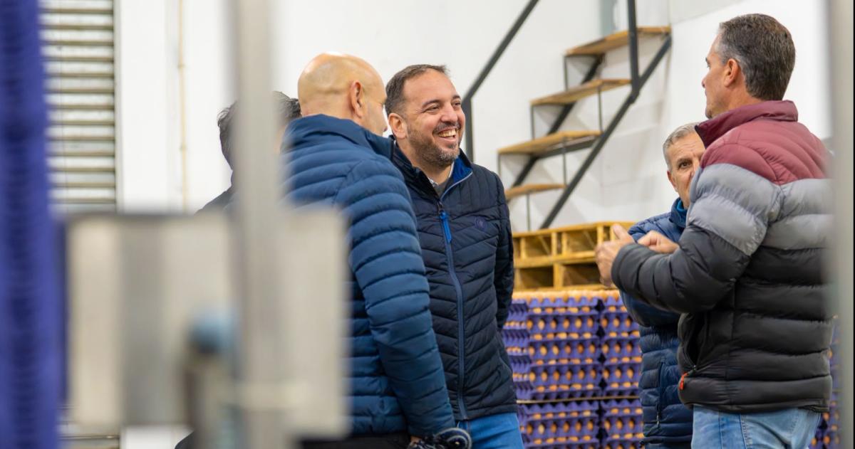 El intendente santarroseño en una nueva recorrida por el interior