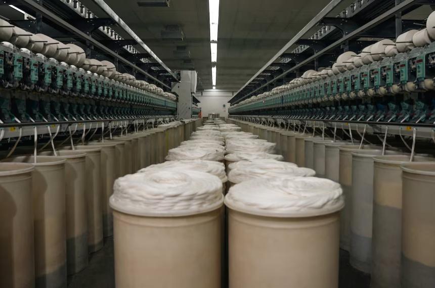 El Índice de Producción Industrial (IPI) de productos textiles retrocedió 256-en-porciento- interanual