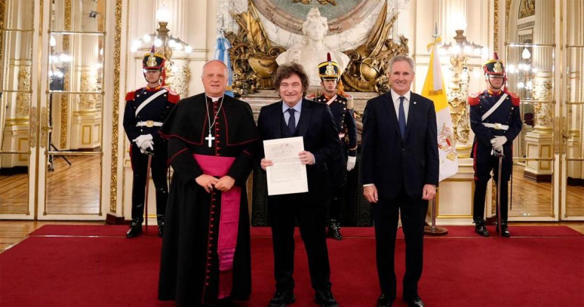 Javier Milei recibió al nuevo nuncio apostólico del Vaticano en la Casa Rosada en una jornada marcada por el avance de las gestiones para una futura visita del papa León XIV a la Argentina
