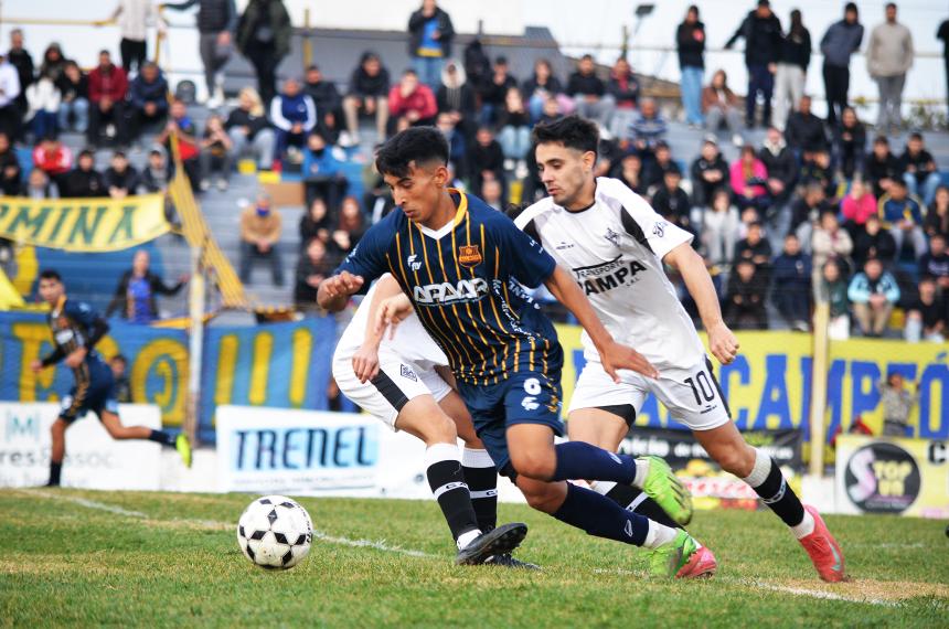 Facundo Guiñaz� levantó su nivel y es uno de los mejores futbolistas de All Boys en los playoffs