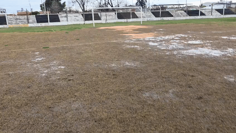 Las lluvias de las �ltimas horas complicaron el campo de juego