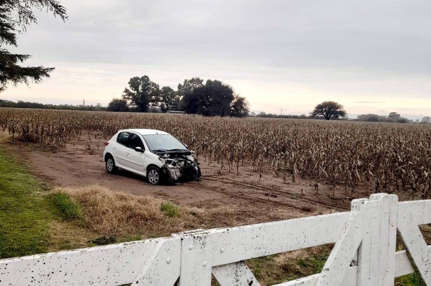  El auto sufrió importantes daños materiales
