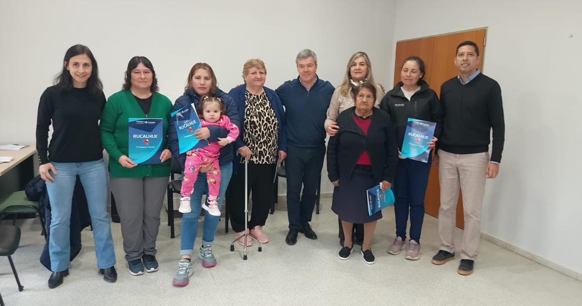 Seis familias beneficiadas con créditos Rucalhue en Luan Toro
