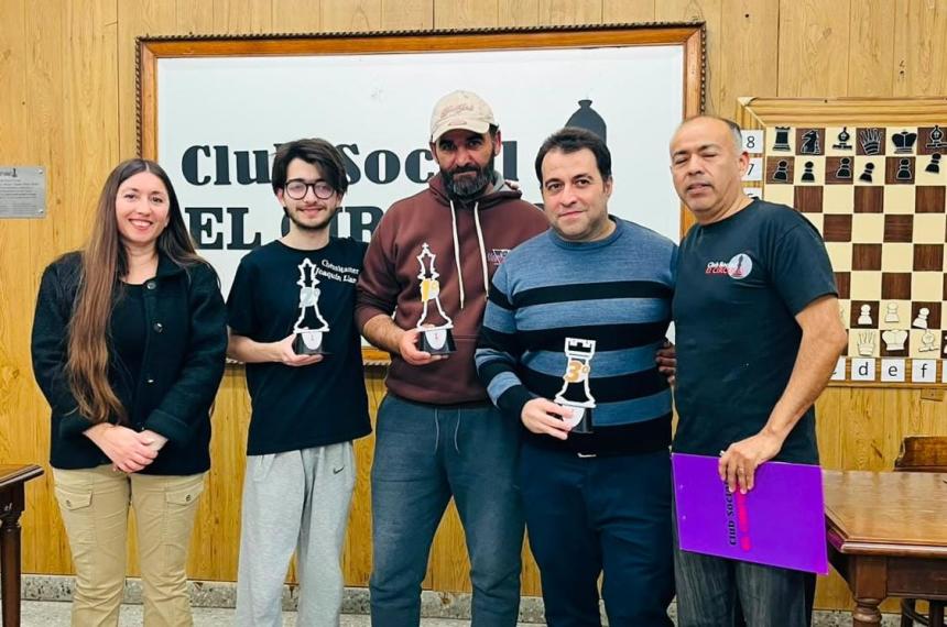 El podio de la etapa 8 del Grand Prix de ajedrez