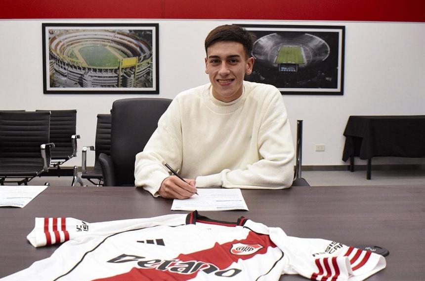 Valentín Lucero debutó este domingo en la primera de River