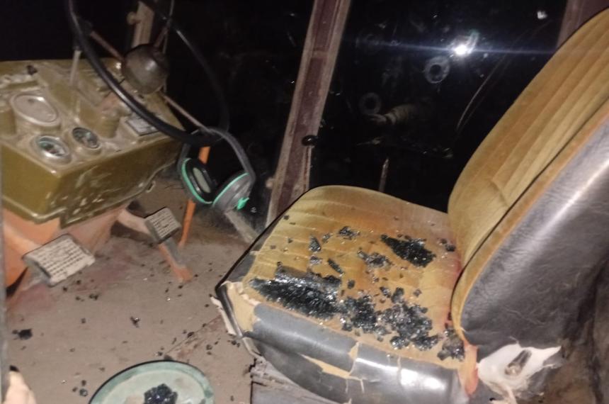 Para ingresar al vehículo que estaba cerrado con llave provaron daños en la puerta
