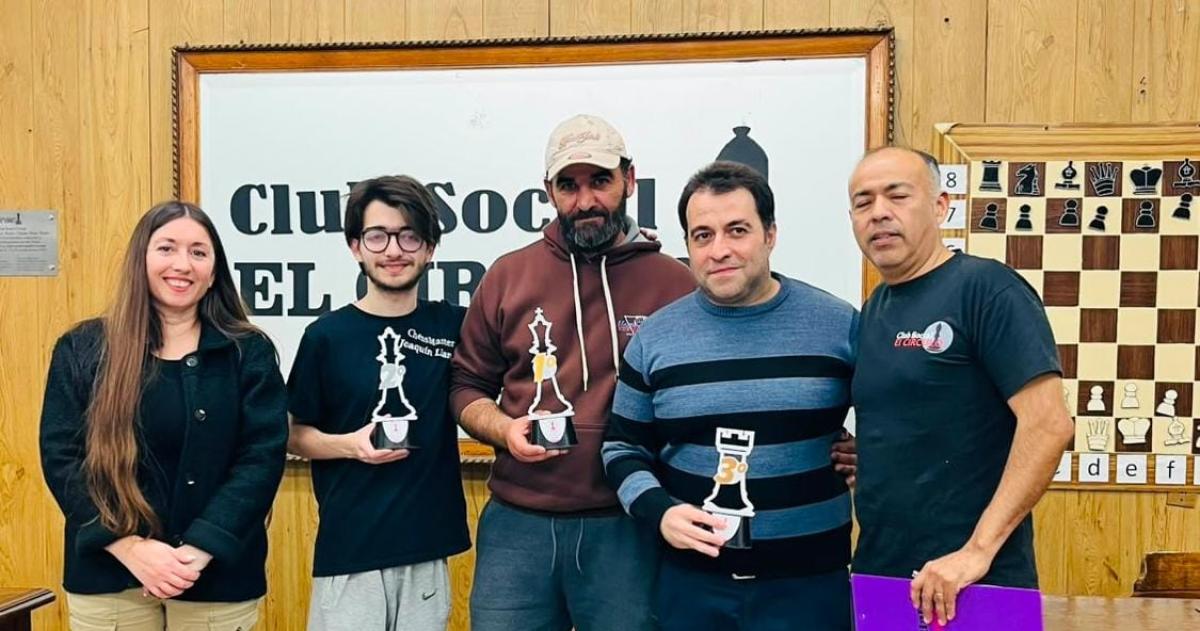 El podio de la etapa 8 del Grand Prix de ajedrez