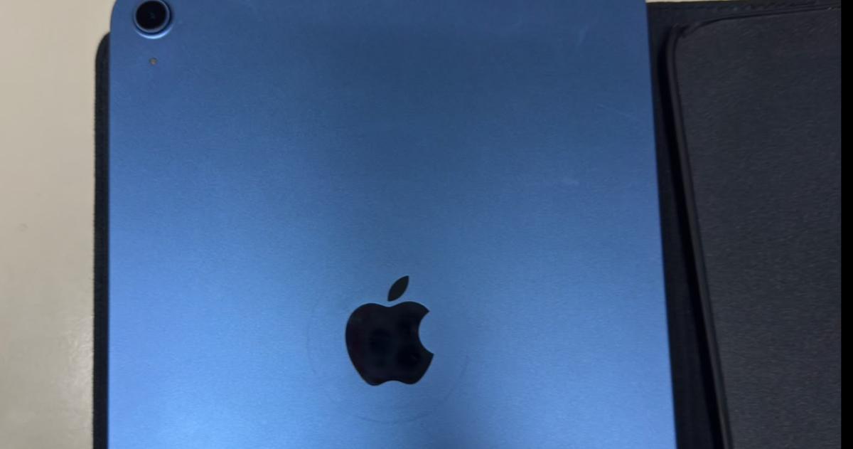  La tablet Apple iPad (modelo A16) recuperada por la policía