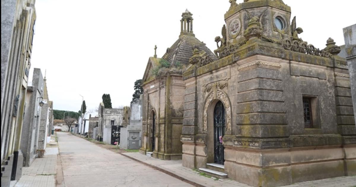 Los vecinos denunciaron daños en un sector del cementerio piquense
