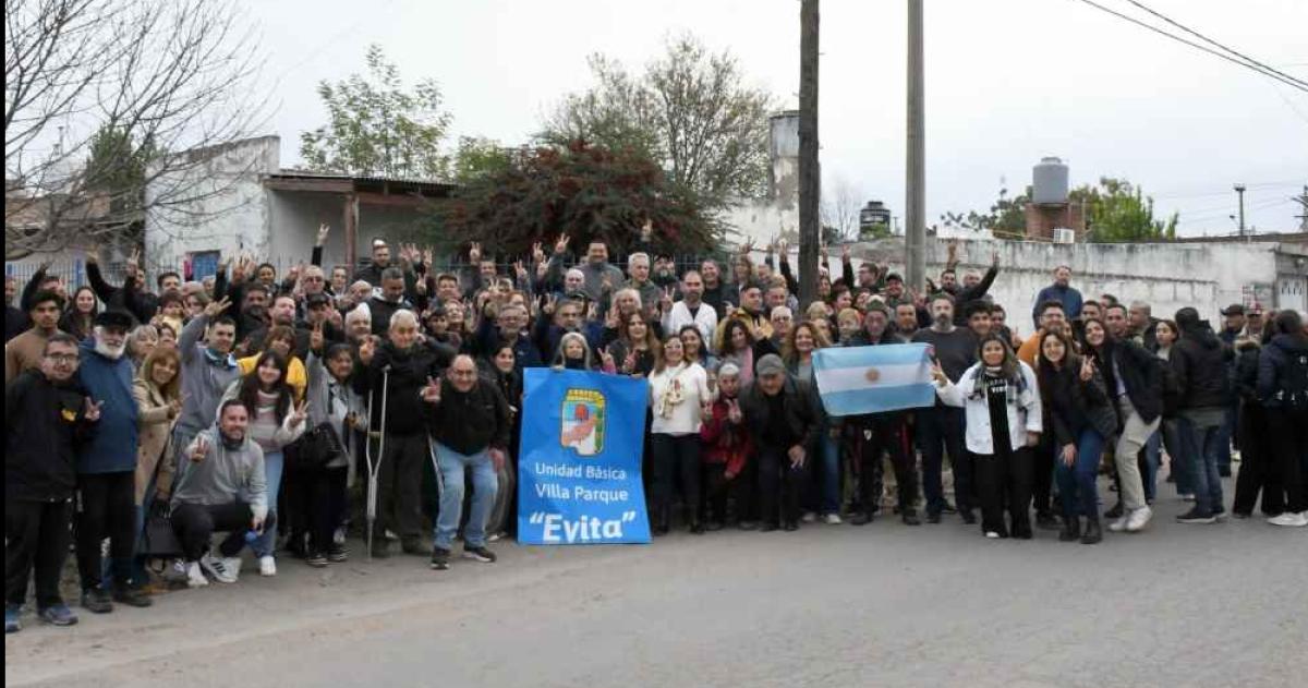 La militancia peronista de Villa Parque festeja el fallo definitivo