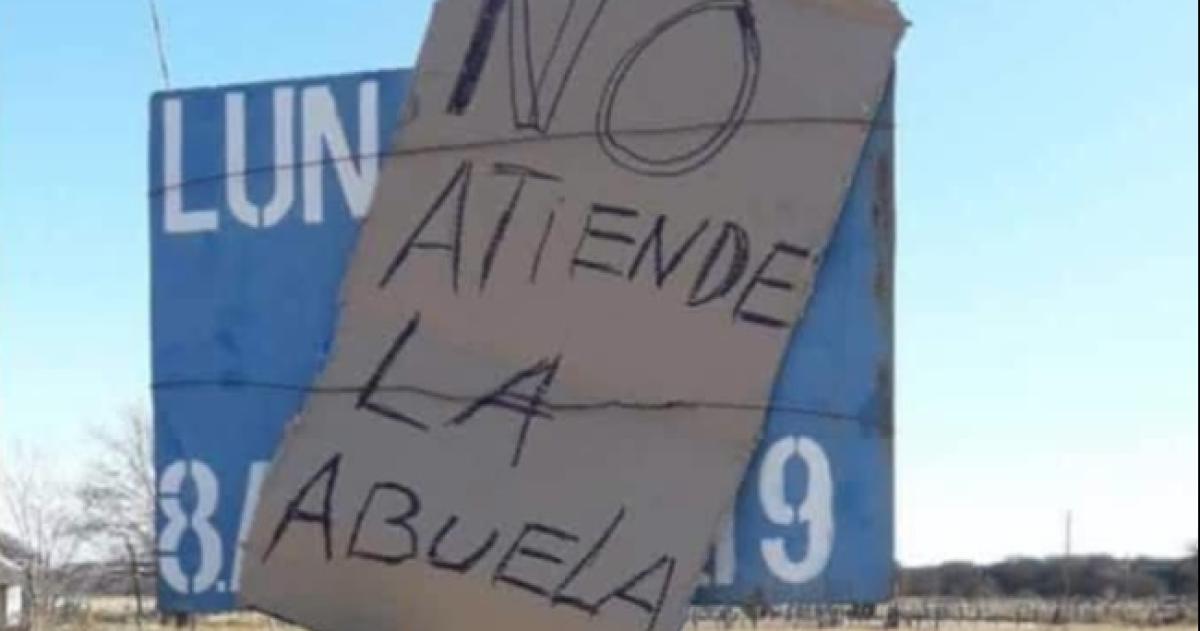 El cartel en la chacra de La Cristina