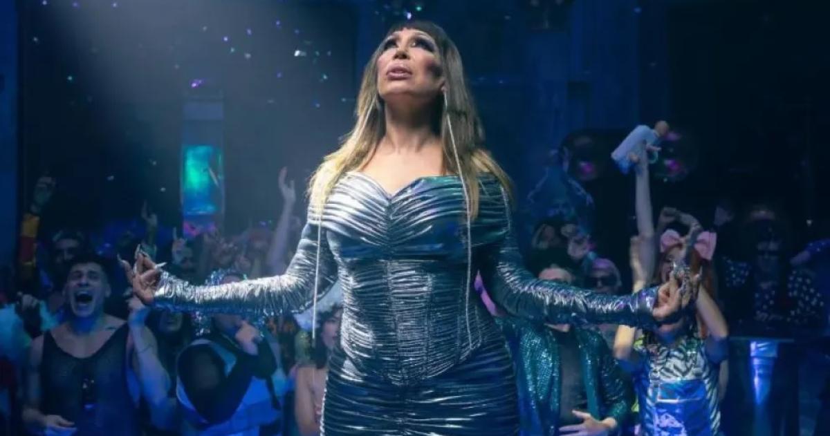 Se viene la serie de La One