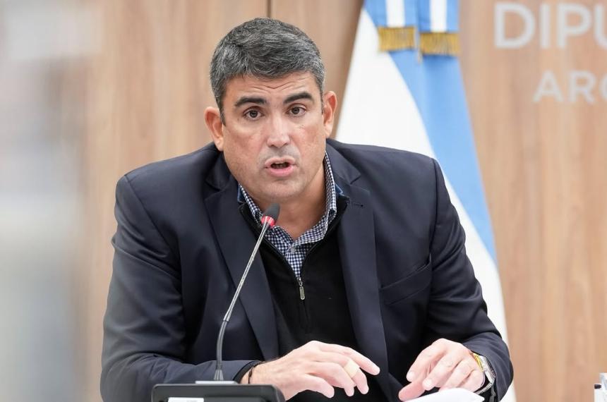 El senador de Unión por la Patria Daniel Bensus�n