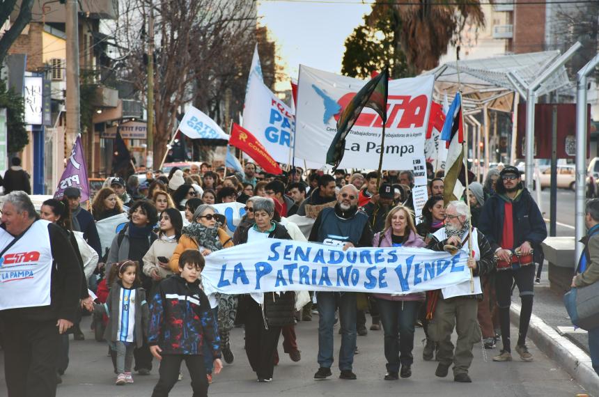 La movilización de este jueves por la tarde en el centro santarroseño