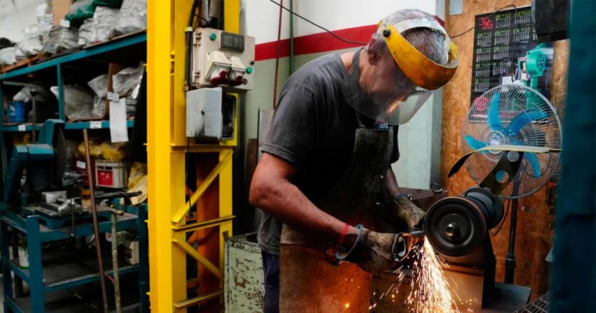 La industria volvió a mostrar crecimiento en junio mientras la construcción mantuvo la mejora interanual aunque con un retroceso respecto del mes anterior