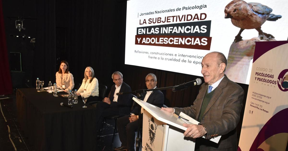 El ministro Mario Kohan participó de la apertura de las Jornadas Nacionales de Psicología