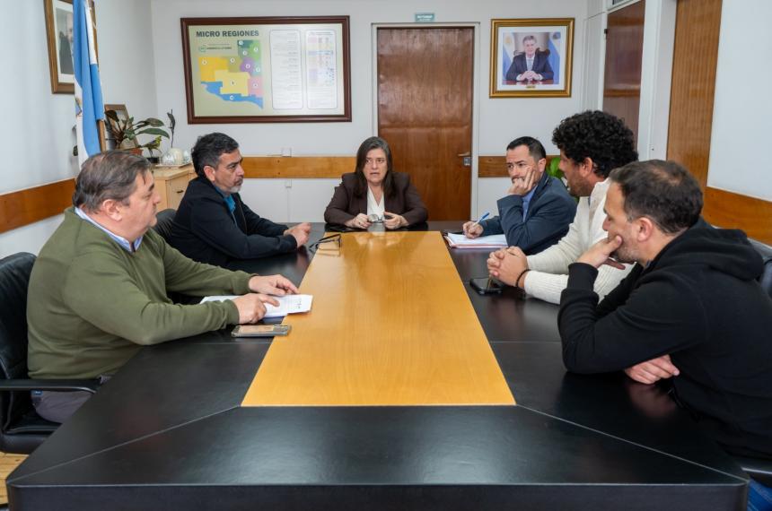 La reunión fue en casa de Gobierno y estuvo encabezada opr la ministra Gonz�lez