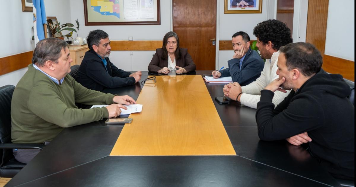 La reunión fue en casa de Gobierno y estuvo encabezada opr la ministra Gonz�lez
