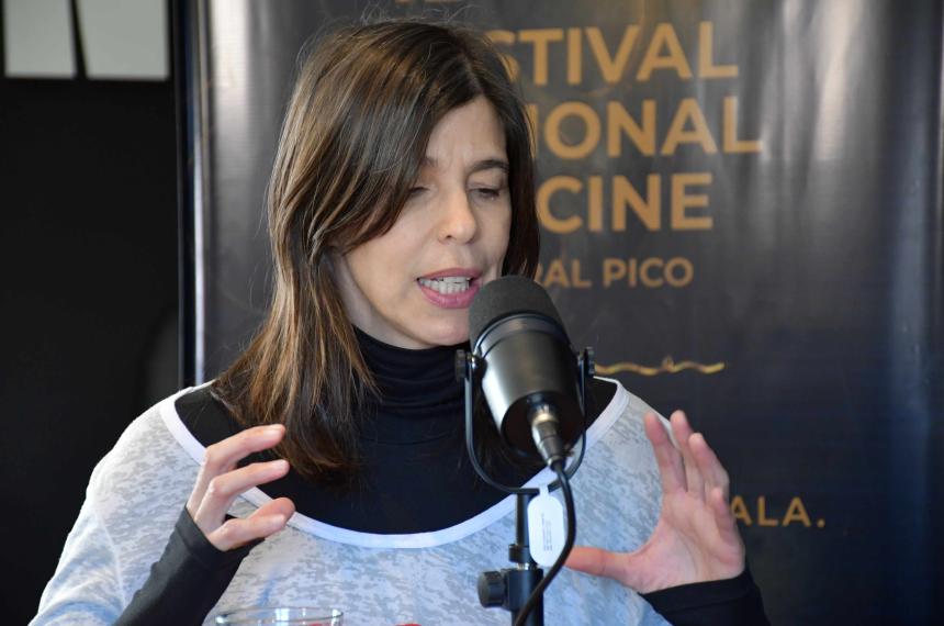 Bassi presentó una obra nacida de su propia experiencia familiar