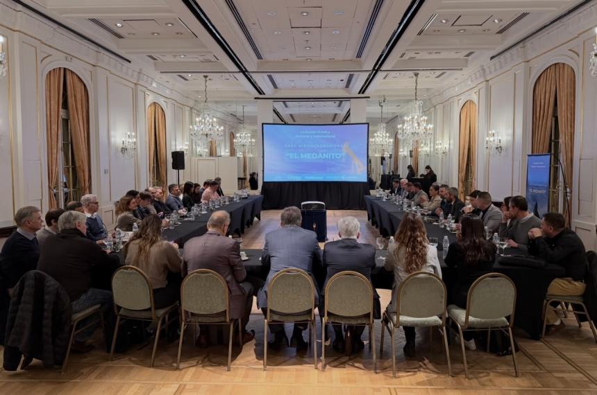 Diecisiete empresas participan del roadshow en Buenos Aires por la explotación de El Medanito