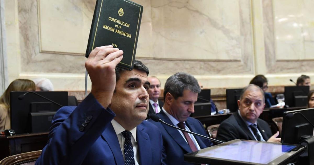 El senador pampeano Daniel Bensus�n