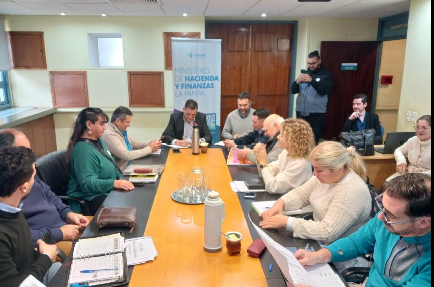 Hay un desfasaje de aproximadamente 500000 pesos plantean desde ATE