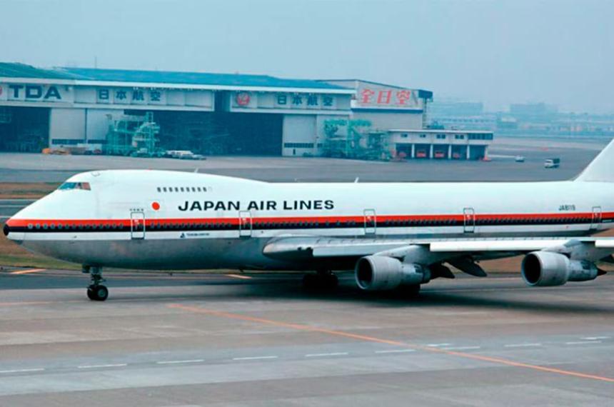 Los restos del Boeing 747 del vuelo 123 de Japan Airlines quedaron dispersos en una zona montañosa tras el impacto del 12 de agosto de 1985 una tragedia que provocó 520 muertes y dejó apenas cuatro sobrevivientes