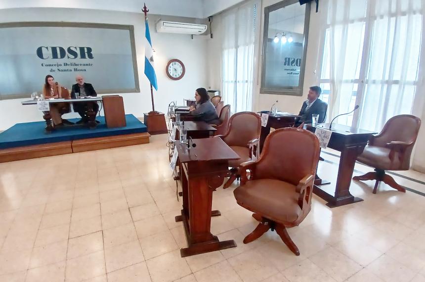 La renuncia de María Victoria Vilches desató una disputa entre dos sectores- la UCR y el tiernismo con una candidata y el PRO con otra