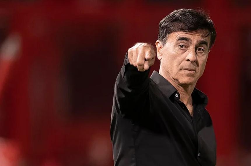 Gustavo Quinteros no seguir� en Independiente