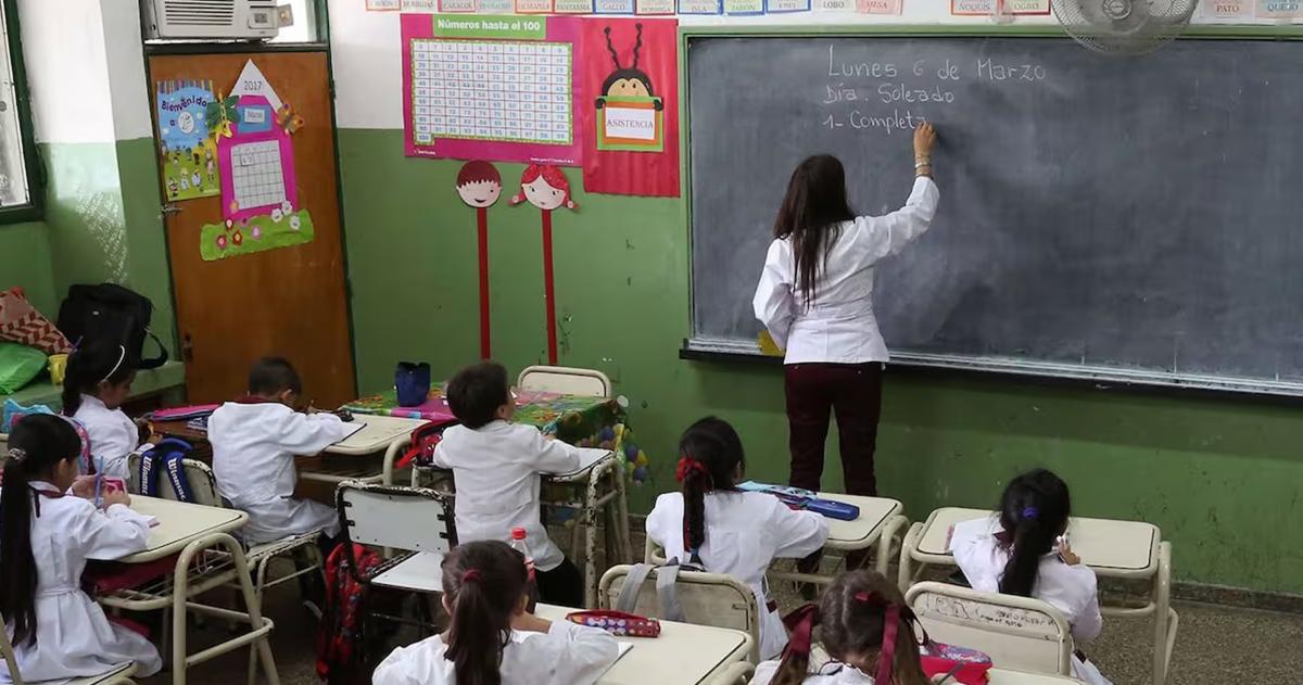 El estudio analizó la trayectoria de inicio de primer grado en 2020 hasta sexto en 2025
