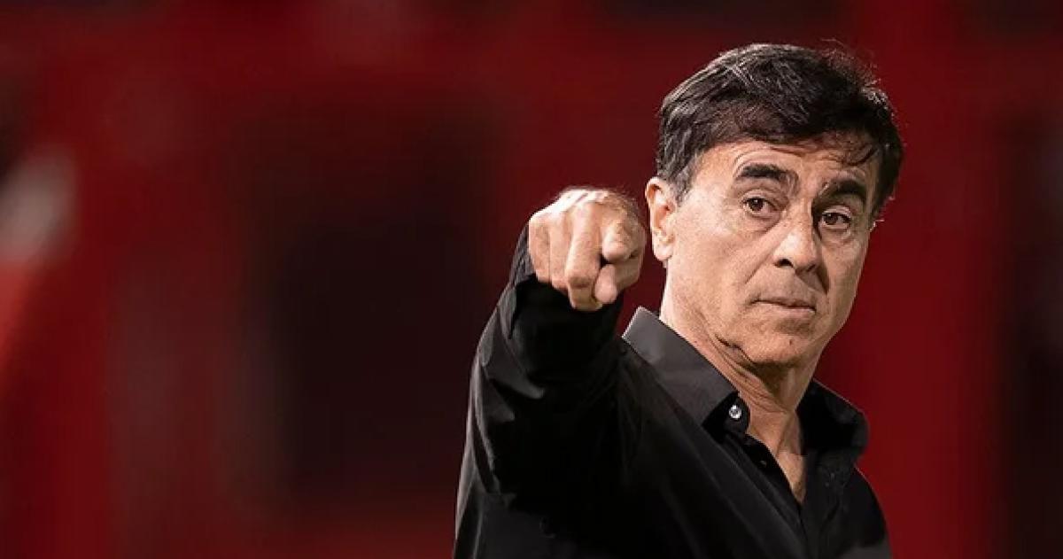 Gustavo Quinteros no seguir� en Independiente