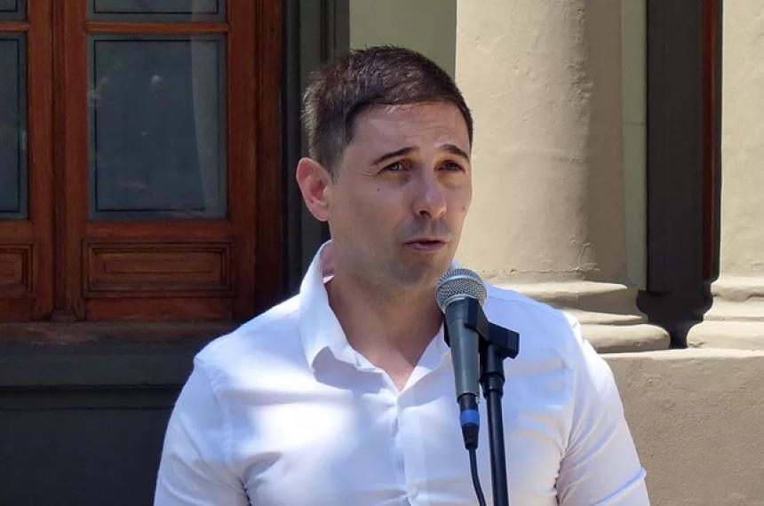 Hern�n Viano intendente de Rancul defendió la decisión tomada
