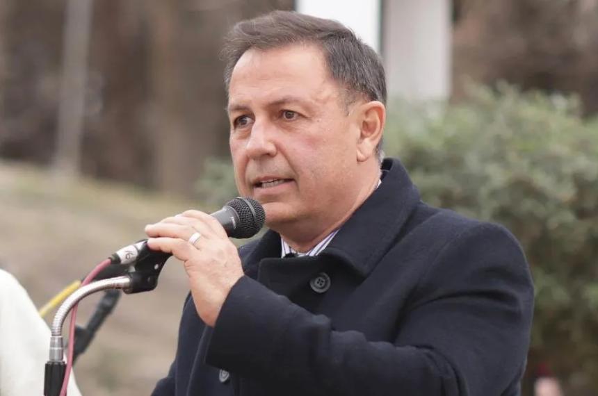 Sabarots recordó que La Pampa cuenta con unos 600 kilómetros de rutas nacionales y vinculó el deterioro con el crecimiento del tr�nsito y la autorización para incrementar el peso de los camiones